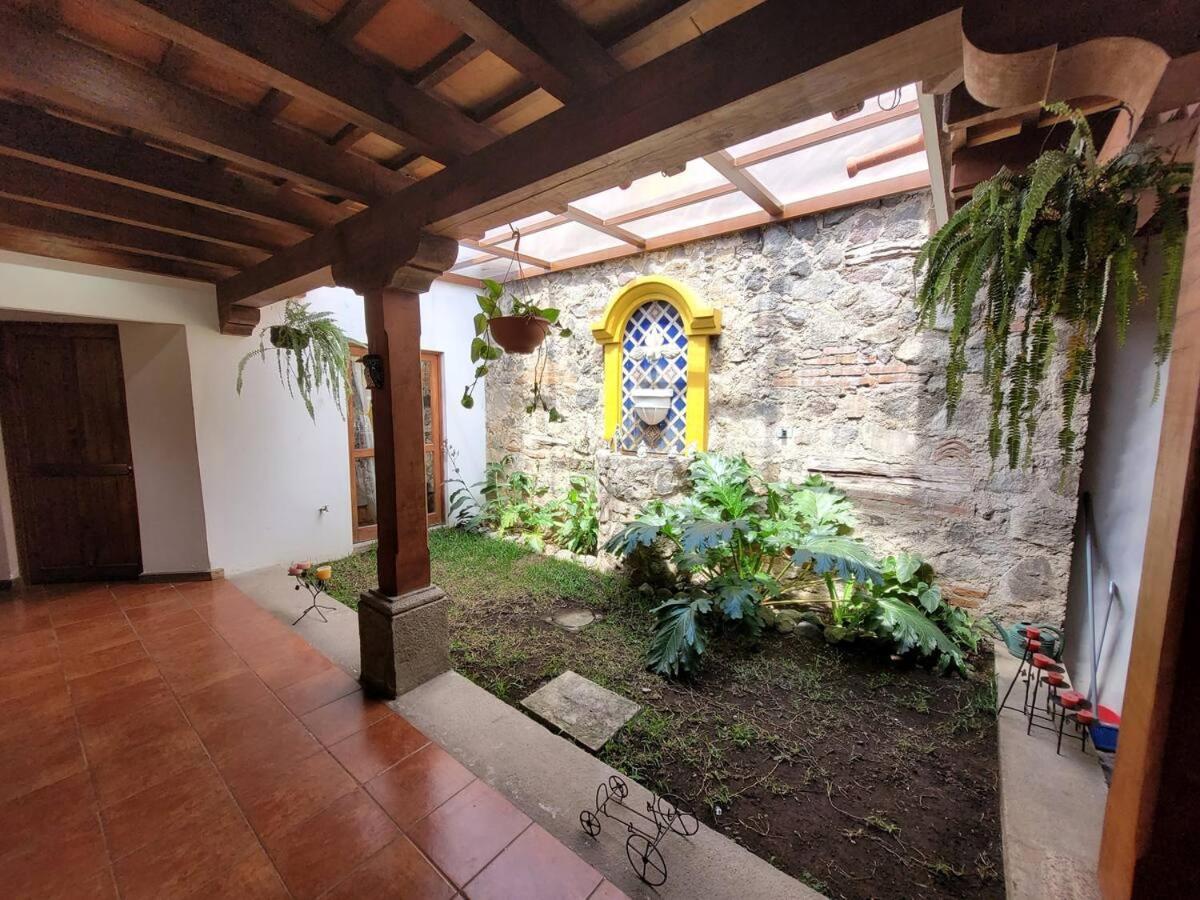 Holiday home Amplia Casa Guatemala Con Pergola Y Jardin Antigua